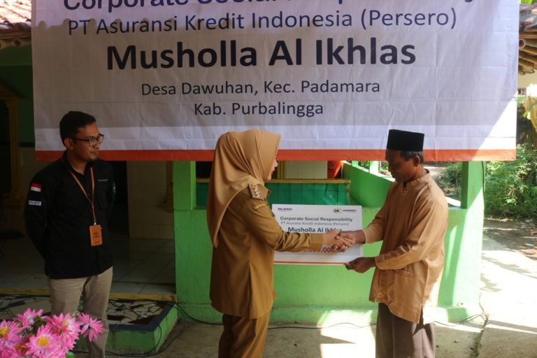 Askrindo Berikan CSR Kepada Dua Mushola di Purbalingga